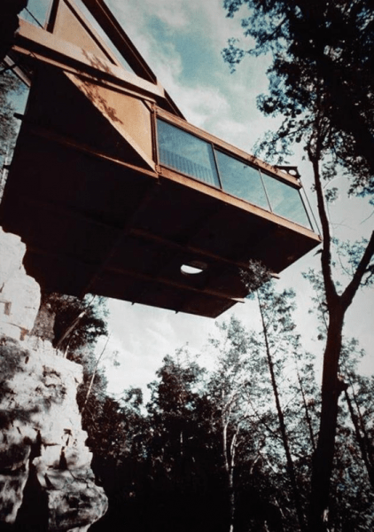 Подборка странных и экстремальных домов из разных стран мира (12 фото) Подборка странных и экстремальных домов из разных стран мира (12 фото)