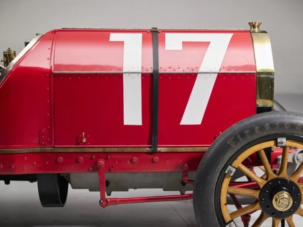 117-летний спорткар выставят на торги 117-летний спорткар выставят на торги