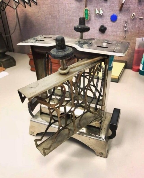 16 удивительных винтажных приспособлений для кухни, которые выглядят необычно, но по-прежнему работают 16 удивительных винтажных приспособлений для кухни, которые выглядят необычно, но по-прежнему работают