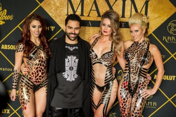 Модный тренд: купальники из изоленты