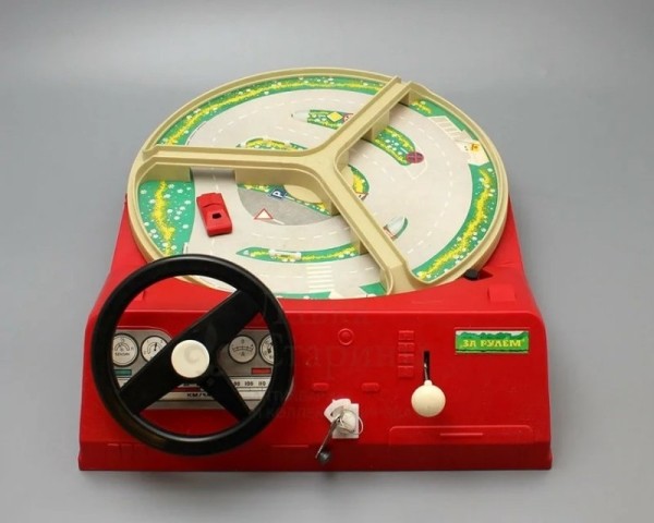 У советских детей были такие интересные игрушки (6 фото)