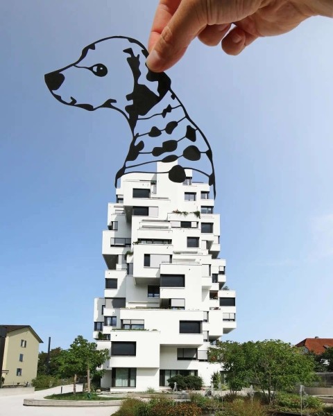 Британский фотограф видоизменяет известные достопримечательности с помощью бумаги и ножниц Британский фотограф видоизменяет известные достопримечательности с помощью бумаги и ножниц