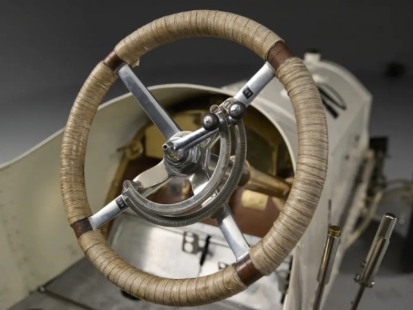 Раритетный 116-летний Мерседес за 9 миллионов долларов Раритетный 116-летний Мерседес за 9 миллионов долларов