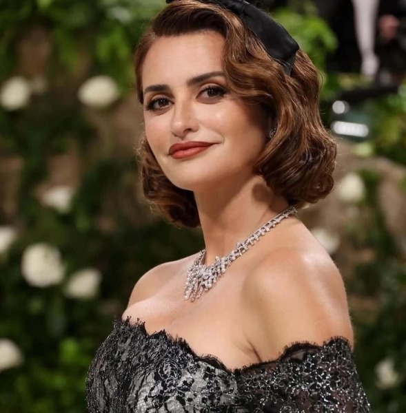 Самые красивые женщины мира 2024 года по мнению обычных людей