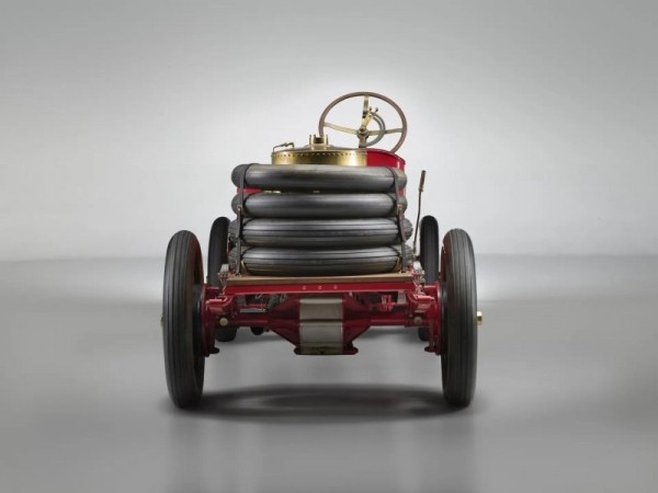 117-летний спорткар выставят на торги 117-летний спорткар выставят на торги