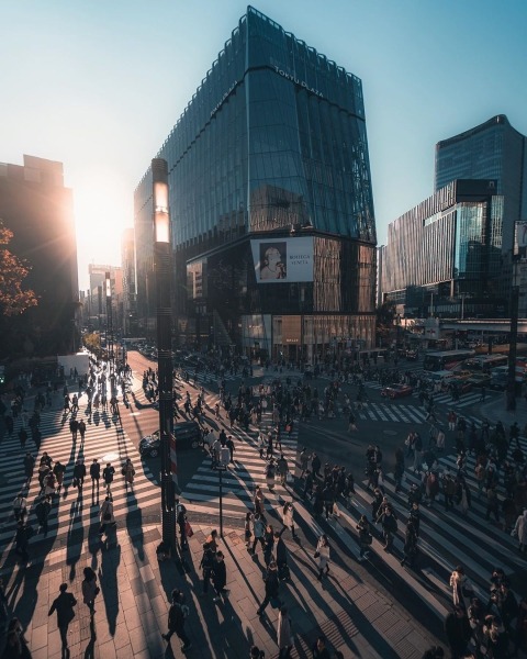 День и ночь японских улиц на снимках Джеймса Такуми Шегуна День и ночь японских улиц на снимках Джеймса Такуми Шегуна