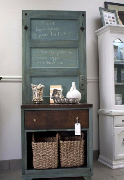 Как сделать из старой двери стильный предмет интерьера Как сделать из старой двери стильный предмет интерьера