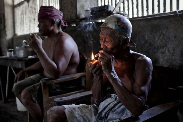 О том в каких условиях изготавливают лапшу в Индонезии