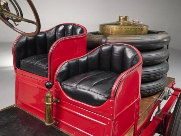 117-летний спорткар выставят на торги 117-летний спорткар выставят на торги