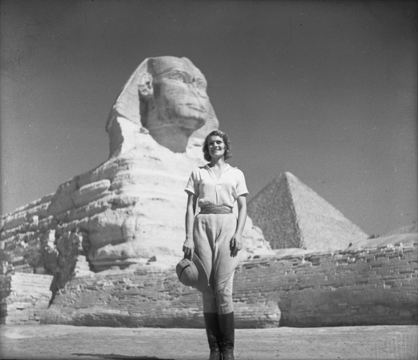 Как 16-летняя девушка в начале XX века обогнула земной шар на машине Как 16-летняя девушка в начале XX века обогнула земной шар на машине