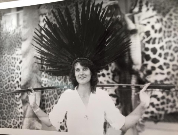 Как 16-летняя девушка в начале XX века обогнула земной шар на машине Как 16-летняя девушка в начале XX века обогнула земной шар на машине