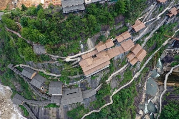 Как появилась «вертикальная» китайская деревня Вансянь и кто в ней живет Как появилась «вертикальная» китайская деревня Вансянь и кто в ней живет