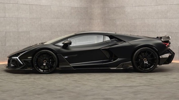 Плюс 55 сил и много карбона. В Mansory доработали Lamborghini Revuelto Плюс 55 сил и много карбона. В Mansory доработали Lamborghini Revuelto