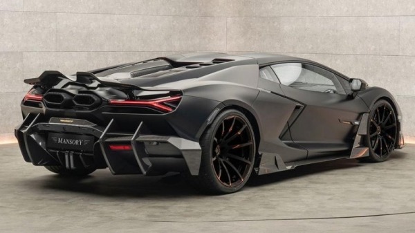 Плюс 55 сил и много карбона. В Mansory доработали Lamborghini Revuelto Плюс 55 сил и много карбона. В Mansory доработали Lamborghini Revuelto