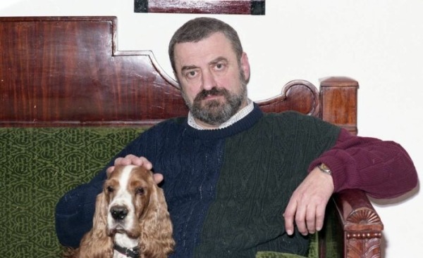 Кто знаменитых советских и российских писателей отказался от настоящей фамилии и по каким причинам взял пвсевдоним