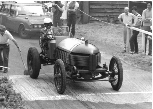 120-летний автомобиль Napier L48 Samson за миллион долларов
