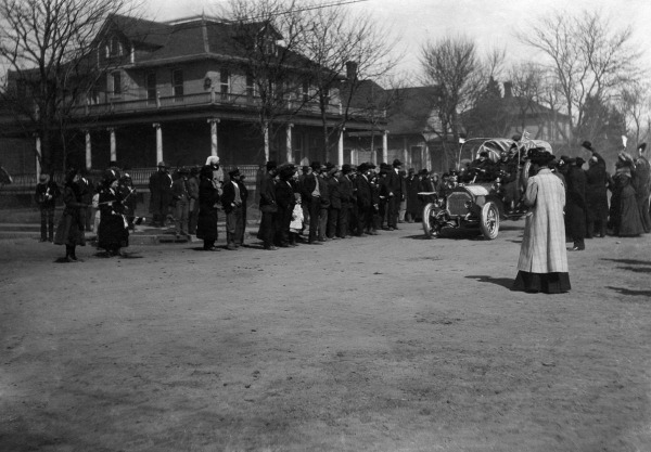 Величайшая автогонка в истории: 20 тысяч километров на телегах с мотором Величайшая автогонка в истории: 20 тысяч километров на телегах с мотором
