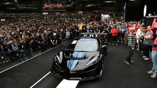 Первый гиперкар Chevrolet Corvette ZR1 ушёл с молотка