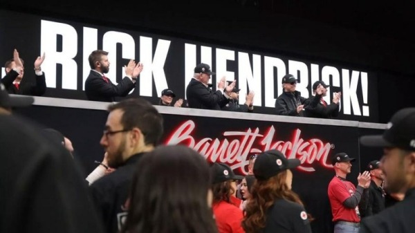 Первый гиперкар Chevrolet Corvette ZR1 ушёл с молотка