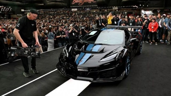 Первый гиперкар Chevrolet Corvette ZR1 ушёл с молотка