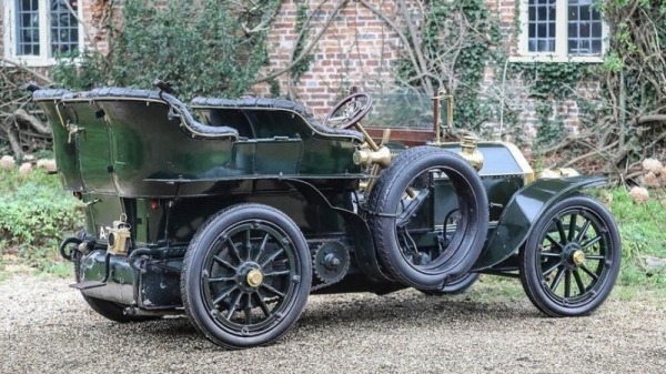 Раритетный Mercedes 1903 года за рекордную сумму Раритетный Mercedes 1903 года за рекордную сумму