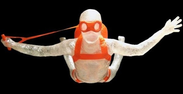 Победители конкурса на создание лучшей фигурки из скотча – 2012 (14 фото)