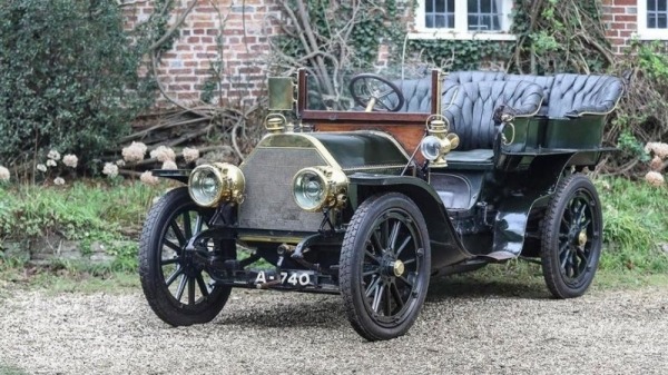 Раритетный Mercedes 1903 года за рекордную сумму Раритетный Mercedes 1903 года за рекордную сумму