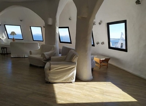 kak-ustroen-otel-skulptura-kotoryj-stroili-36-let-d3abce1