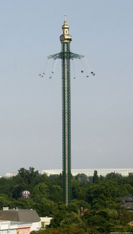 Самые интересные аттракционы в мире (42 фото + видео)