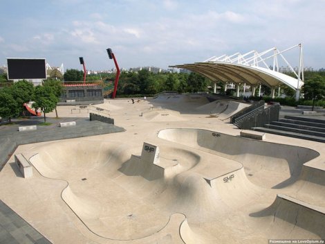 Самые интересные аттракционы в мире (42 фото + видео)