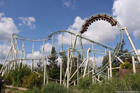 Самые интересные аттракционы в мире (42 фото + видео)