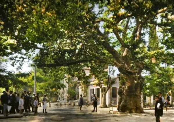 20 редких раскрашенных ретро-фото Европы XX века 20 редких раскрашенных ретро-фото Европы XX века