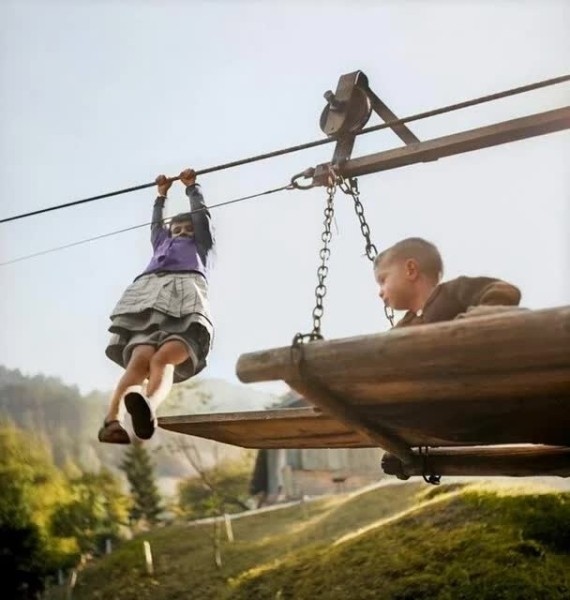 20 редких раскрашенных ретро-фото Европы XX века 20 редких раскрашенных ретро-фото Европы XX века