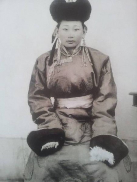 Как закончился род Чингисхана: Трагическая история последней королевы Монголии Как закончился род Чингисхана: Трагическая история последней королевы Монголии