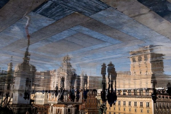 neobychnyj-vzgljad-na-dozhdlivyj-rim-f7fe2d5