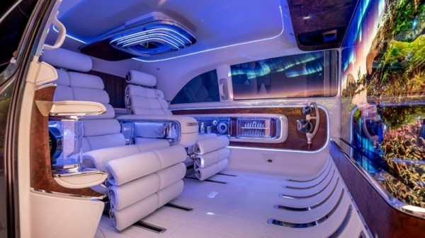 Mercedes-Benz Vision V: Прототип электромобиля будущего для минивэнов Mercedes-Benz Vision V: Прототип электромобиля будущего для минивэнов