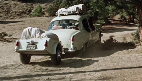 Советский автотуризм 60-х годов: какой была дорога к морю для наших бабушек и дедушек Советский автотуризм 60-х годов: какой была дорога к морю для наших бабушек и дедушек