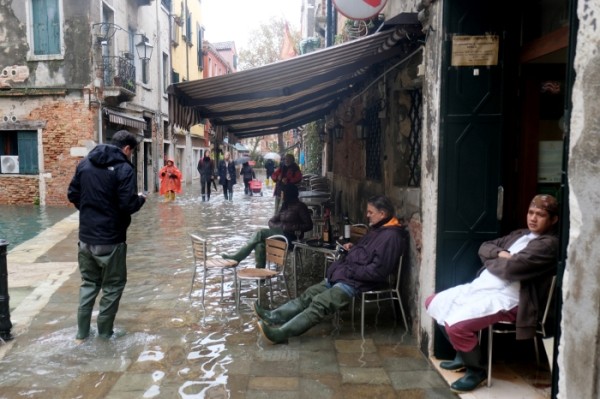 Почему считают, что Венеция стоит на сваях из Сибири, и Когда полностью уйдет под воду этот город Почему считают, что Венеция стоит на сваях из Сибири, и Когда полностью уйдет под воду этот город