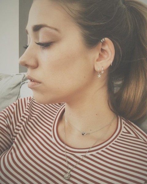 Новый тренд — тату в ухе