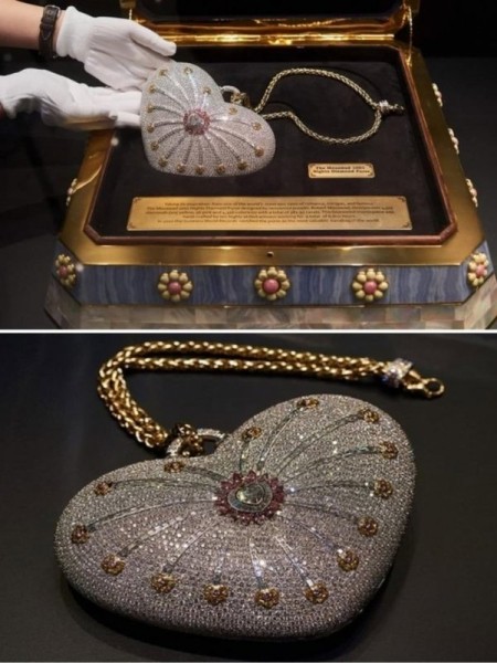 Как выглядят 10 самых дорогих сумок в мире, чья цена не покусает, а буквально съест Как выглядят 10 самых дорогих сумок в мире, чья цена не покусает, а буквально съест