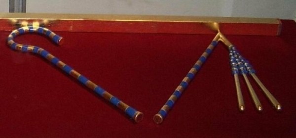 Зачем молодые и здоровые люди ходили с тростью? Зачем молодые и здоровые люди ходили с тростью?