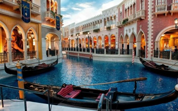 Почему считают, что Венеция стоит на сваях из Сибири, и Когда полностью уйдет под воду этот город Почему считают, что Венеция стоит на сваях из Сибири, и Когда полностью уйдет под воду этот город