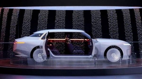 Китайский суперлюкс от бывшего дизайнера Rolls-Royce Китайский суперлюкс от бывшего дизайнера Rolls-Royce