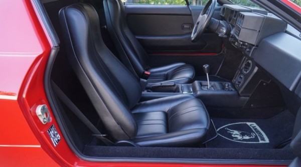 ото > Редкий двухдверный Lamborghini Jalpa в кузове тарга ото > Редкий двухдверный Lamborghini Jalpa в кузове тарга