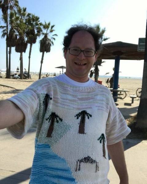 Теплый туризм: американец вяжет свитера с достопримечательностями Теплый туризм: американец вяжет свитера с достопримечательностями