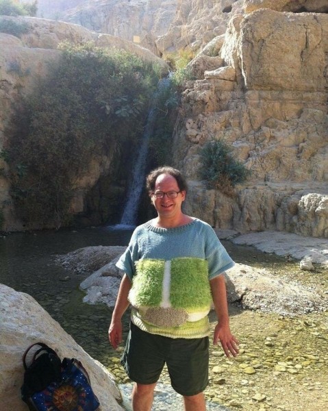 Теплый туризм: американец вяжет свитера с достопримечательностями Теплый туризм: американец вяжет свитера с достопримечательностями