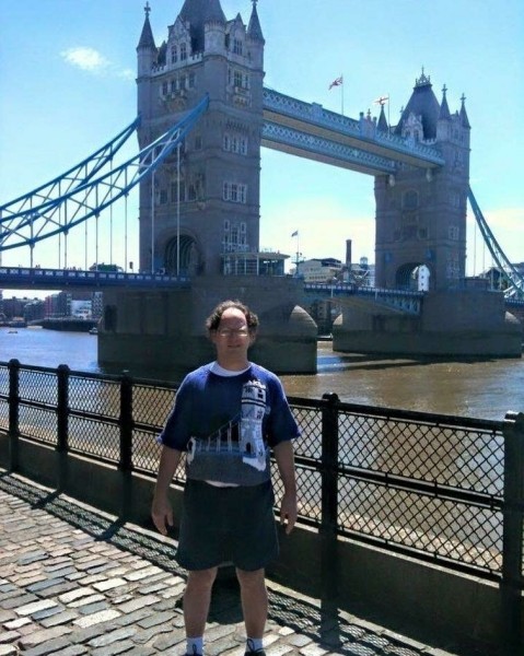 Теплый туризм: американец вяжет свитера с достопримечательностями Теплый туризм: американец вяжет свитера с достопримечательностями