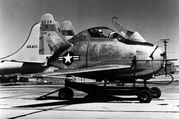 7 странных самолетов со всего мира, которые не мудрено принять за НЛО ? фото + видео