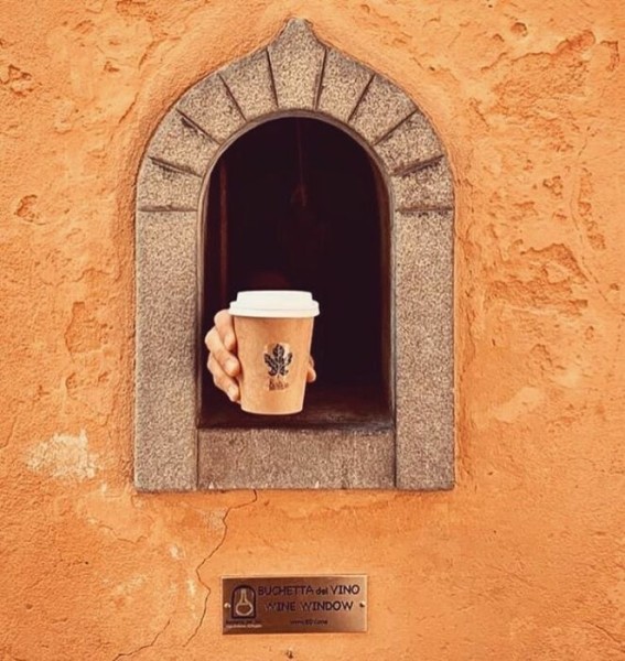 Зачем богатые флорентийцы делали маленькие окошки у цоколей своих домов Зачем богатые флорентийцы делали маленькие окошки у цоколей своих домов