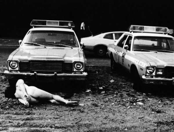 Гнилое яблоко: мрачная изнанка Нью-Йорка 80-х на фотографиях Мирона Цовнира